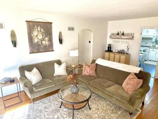 The State House - Sleeps 10 - 1