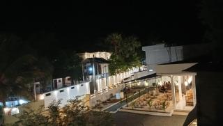 Royal Palms Resort - Arugam Bay - 6