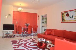Red Apartment - 9