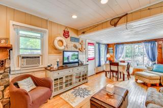 George Lake Escape! Charming 1950s Cabin - 3