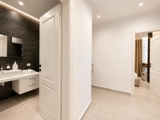 Aron's Apartment 610 - 6