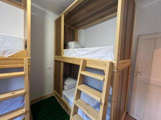 Hostel & Bujtina Darian - 9