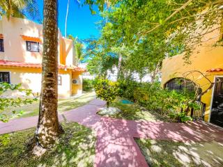 BAVARO Homes VILLAS APARTMENTS HOTEL playa LOS CORALES - wifi, bbq-grill, beach club - 4