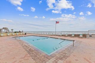 The Shores Club 402 - 7