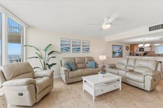 The Shores Club 402 - 1