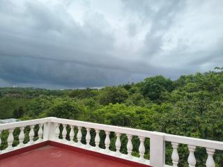 Edelweiss Apartments Near Beach and Airport - 2