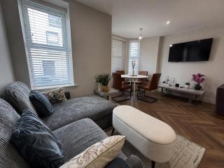 Valentine House - 6