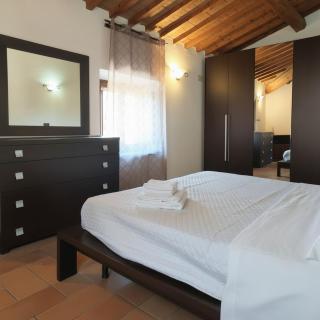 Rustic Refuge in the Hills - 4