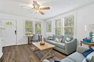 Orange Door Bungalow - Central Cozy 3BR - 7