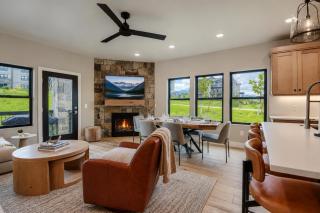 Luxury New Build w Ski Storage Fire Pit BBQ 1122 - 8