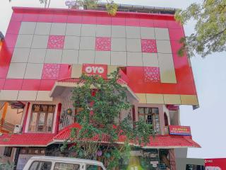 Hotel O P S Grand - 0