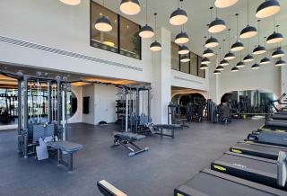Luxury 2BR with Ocean View, Pool and Gym - 9