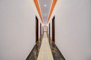 Hotel O SKY HOTEL - 1