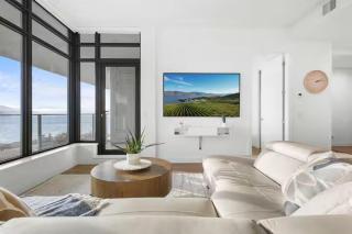 Penthouse with Unobstructed Lake and Mountain View - 5
