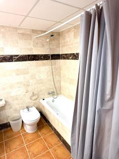 Beautiful Poolside Garden Apartment Spirit A95 - 9