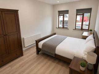 Spacious 5-Bedroom Townhouse in Central Thurles - 5