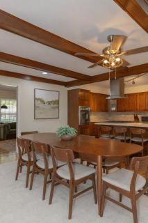 Cozy and Roomy Getaway in Macon - Perfect for Groups - 2