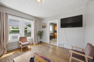 Bright Tremont 2BR - Near Downtown CLE & Clinic - 8