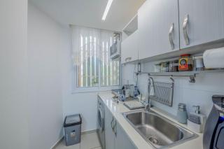 Great Location Fully Equipped - 3