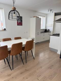 Licht & ruim appartement, hartje centrum Breda - 3