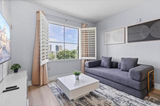 Cozy 1BR Free Parking Universal Area - 3