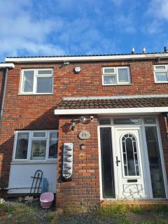 Large Double Room with Own Bathroom and Free Parking - 1