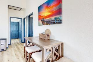 The Baytown Getaway - Guest House - 3