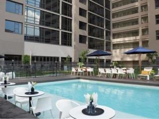 Sandton - 5th Floor Luxury 3 bedroom apartment - 8