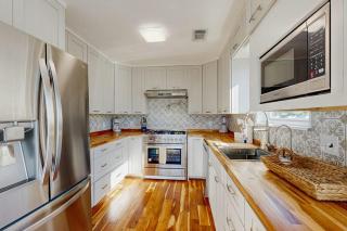 Waterfront Hideaway - 3
