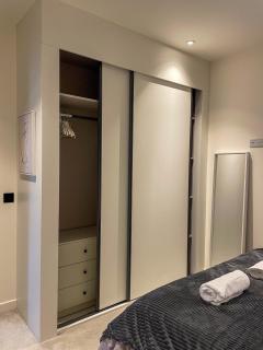 Modern flat in New Town - 3