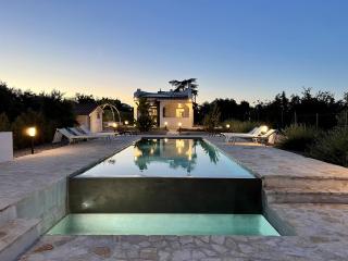 Ostuni BLOOM - Panoramic Saltwater Pool & Trullo - 9