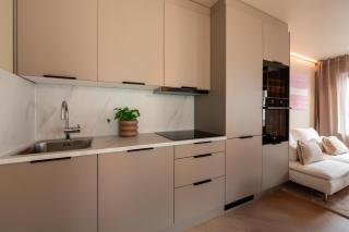 Sentral leilighet med egen terrasse - 7