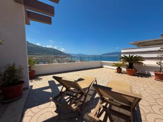 Sea View Penthouse with Grand Terrace - 8