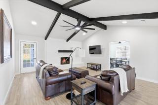 The Highland Haven 4BR Home near DFW airport - 0