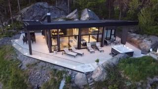 New cabin near the lake with jacuzzi, 15 min from the Zoo Kristiansand Dyrepark - 0