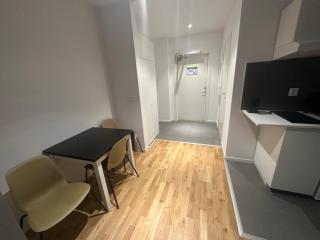 Studio Sleeps 3 near National Park - 2