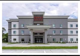 Redwood inn & Suites Crosby - 0