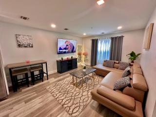 The Cozy Suite - 1BR with Free Parking - 8