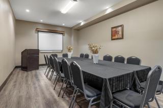 Best Western Estevan Inn & Suites - 2