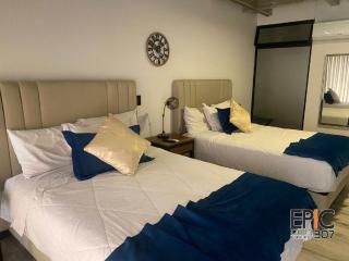 Epic Suite 307 Family Loft Airport - 1