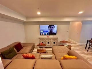 The Trendy Suite - Upgraded 2BR with Luxe Amenities - 8