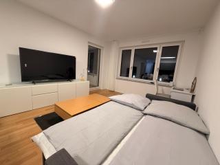 Frankfurt Messe 5-minute Deluxe Suite - 7