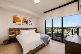 Luxury 4BR Penthouse with Panoramic Ocean Views - 9