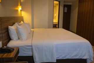 Hotel Crown Victoria - 1