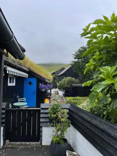 A pearl in the middle of Kvívík with a nice view - 2