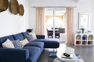 Modern 2-Bedroom with marina view in Porto Cupecoy - 2