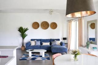 Modern 2-Bedroom with marina view in Porto Cupecoy - 4
