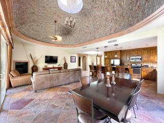 3BR Sandy Beach Villa Pools & Beach Access - 3