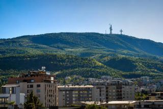 New Modern Apartment with Fast Wi-Fi & Free Private Parking - 7