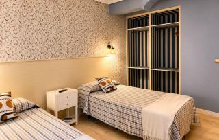 Hostal Boutique Puerta del Sol - Torrelavega - 9